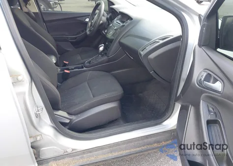 2015 Ford Focus Se z USA, uszkodzony, nr VIN 1FADP3K23FL249452